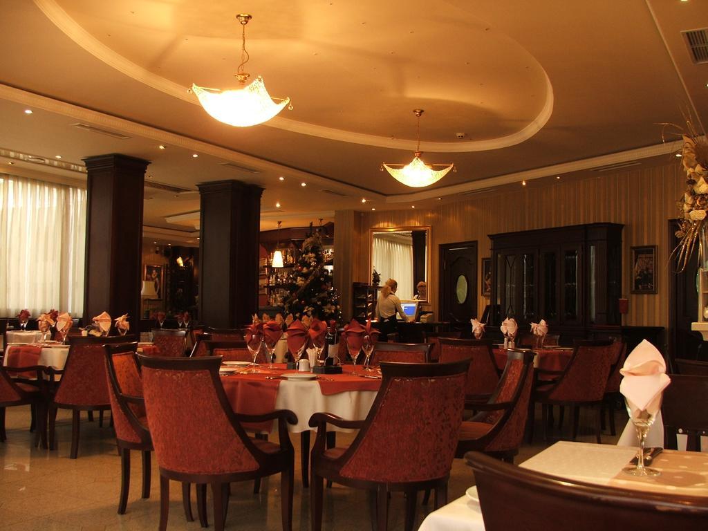 The Regent Club Hotel Ниш Экстерьер фото